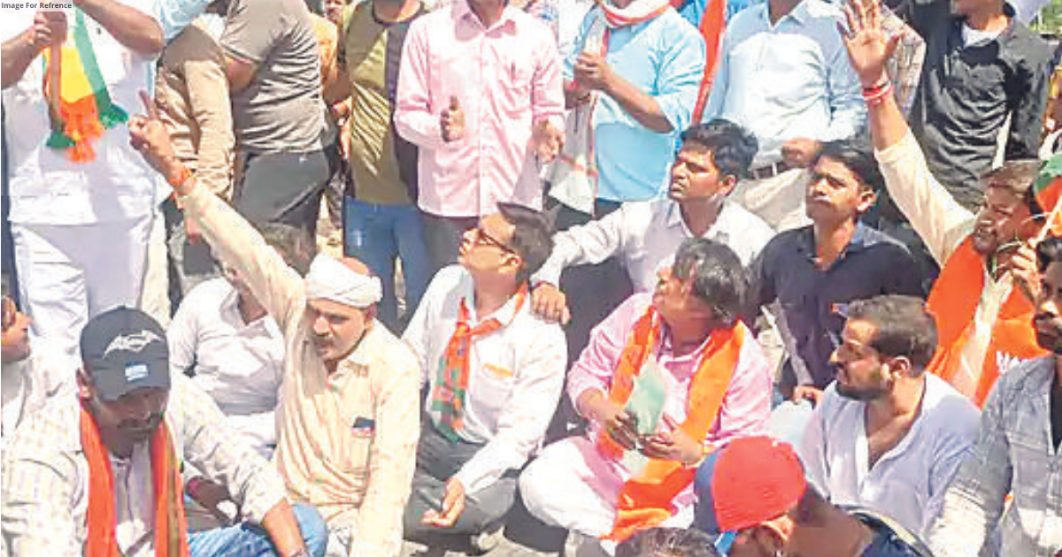 BJP leaders scuffle with cops over Parivartan Sankalp Yatra’s route